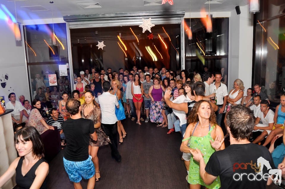 Vineri noaptea în Blondy's, 