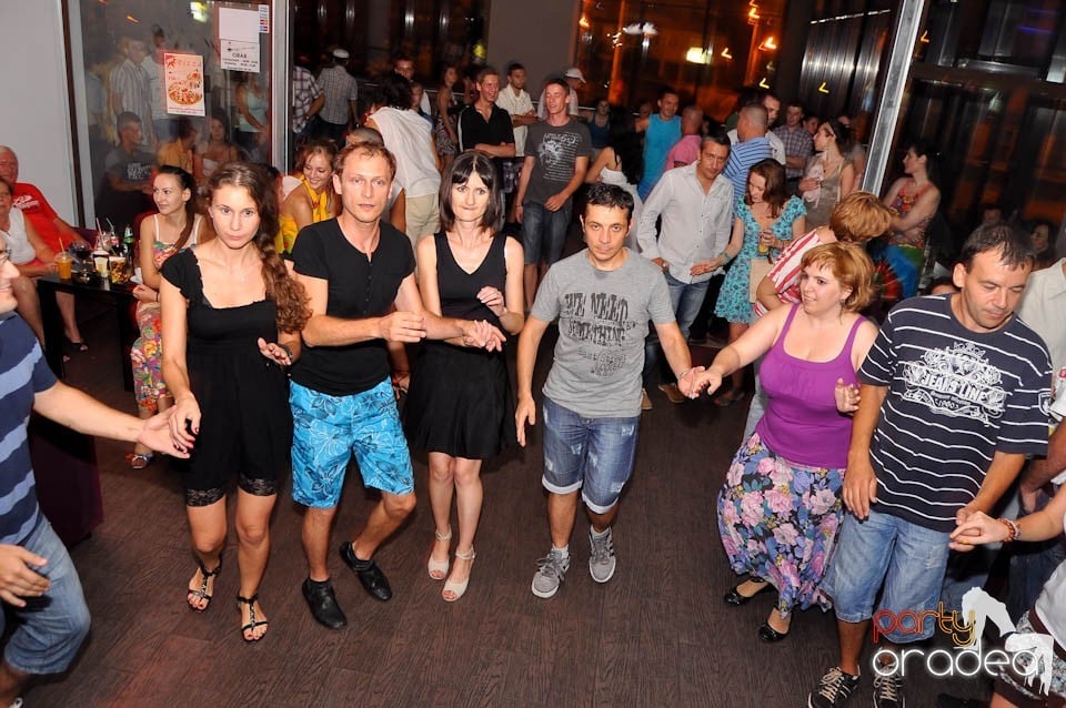 Vineri noaptea în Blondy's, 