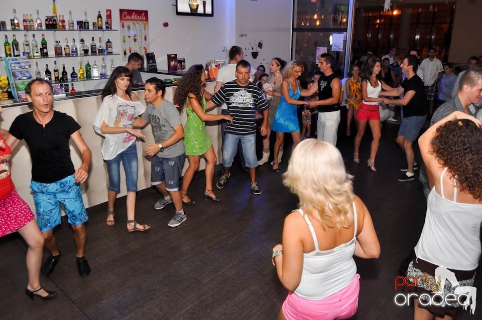 Vineri noaptea în Blondy's, 