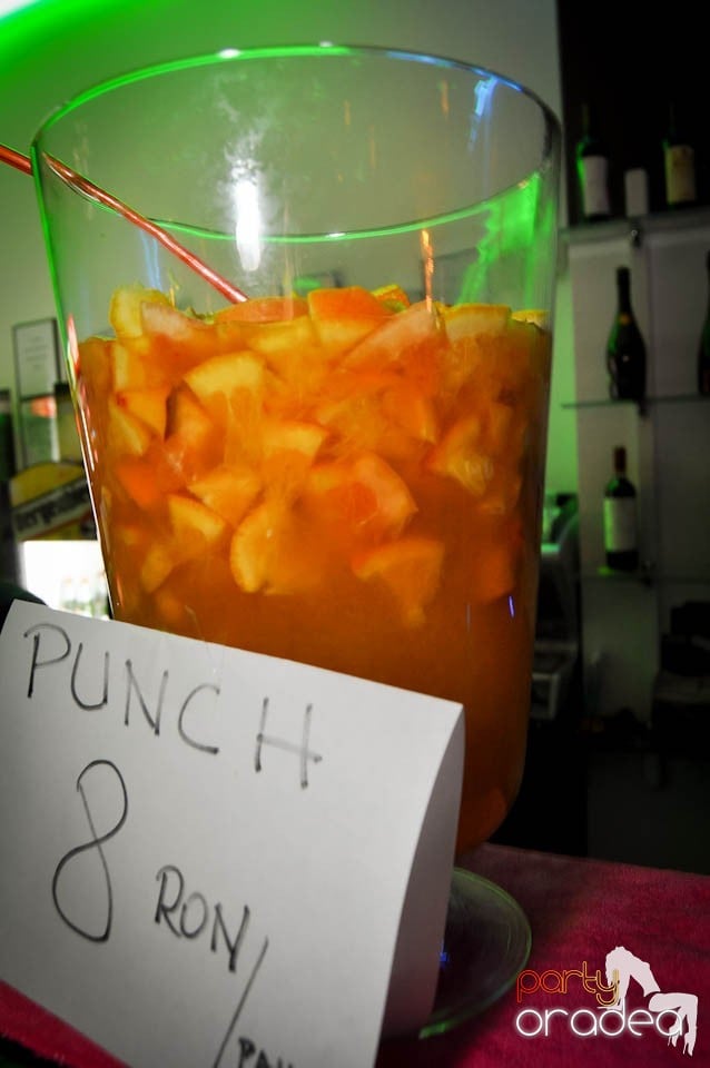 Vineri noaptea în Blondy's, 