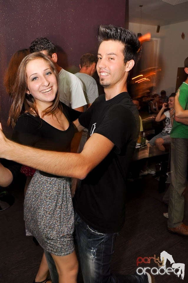 Vineri noaptea în Blondy's, 