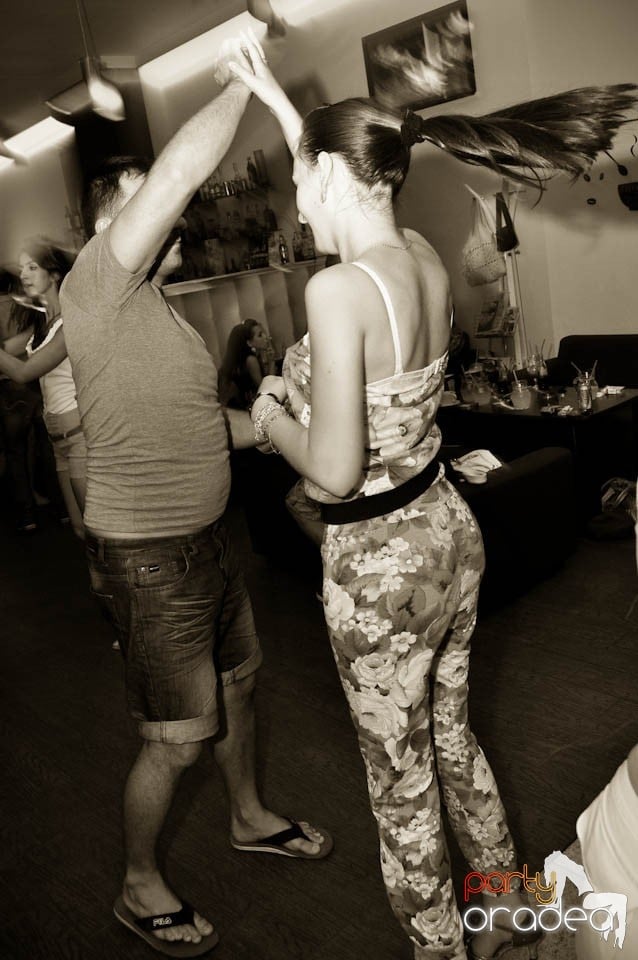 Vineri noaptea în Blondy's, 