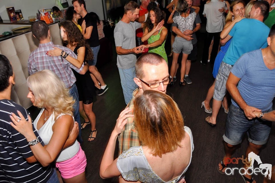 Vineri noaptea în Blondy's, 