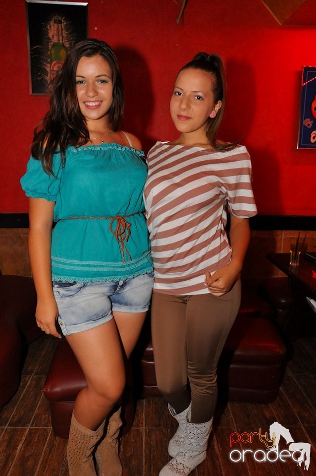 Vineri noaptea în Club Downtown, 