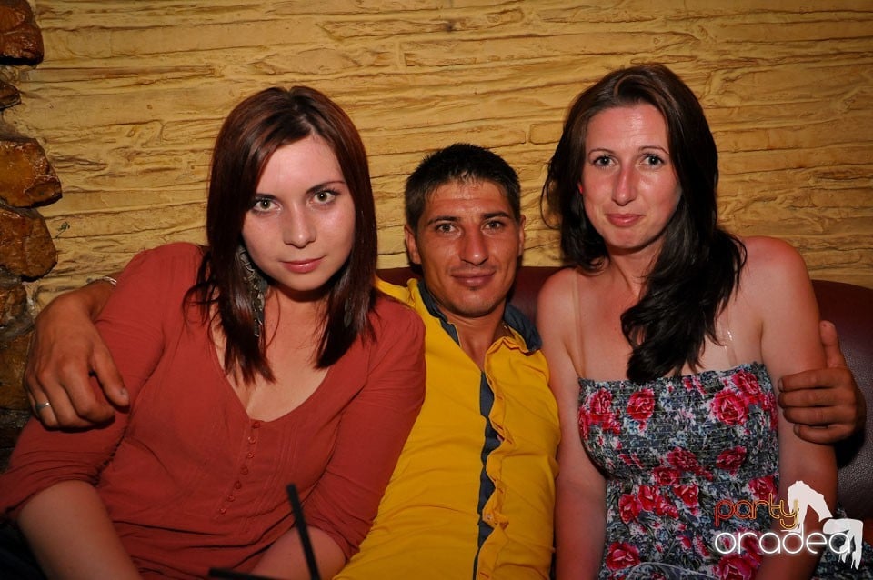 Vineri noaptea în Club Downtown, 