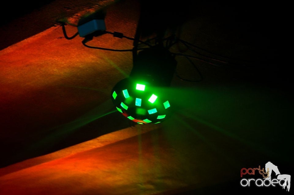 Vineri noaptea în Club Downtown, 