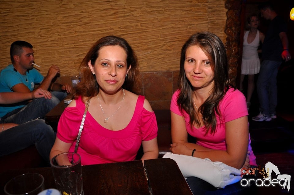 Vineri noaptea în Club Downtown, 