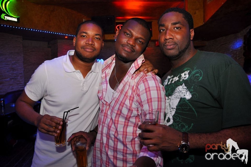 Vineri noaptea în Club Downtown, 