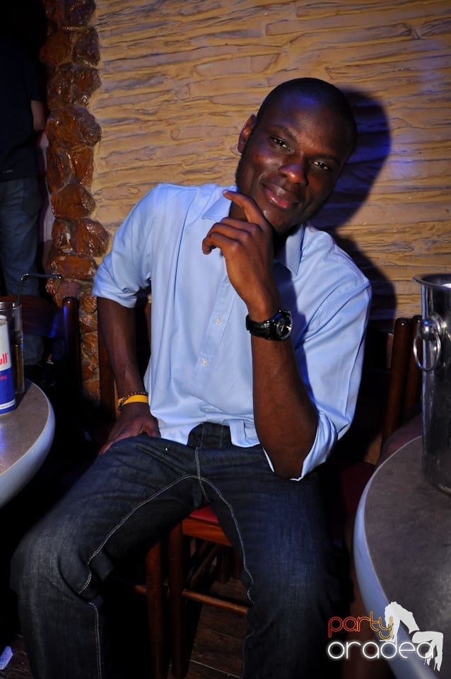 Vineri noaptea în Club Downtown, 