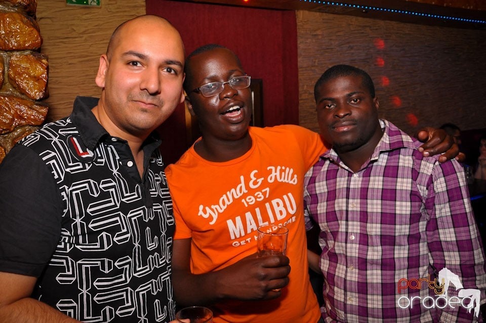 Vineri noaptea în Club Downtown, 