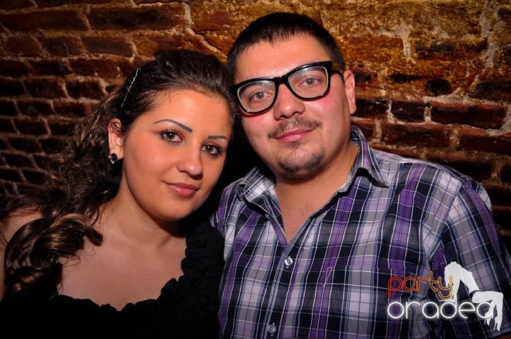 Vineri noaptea în Club Escape, 