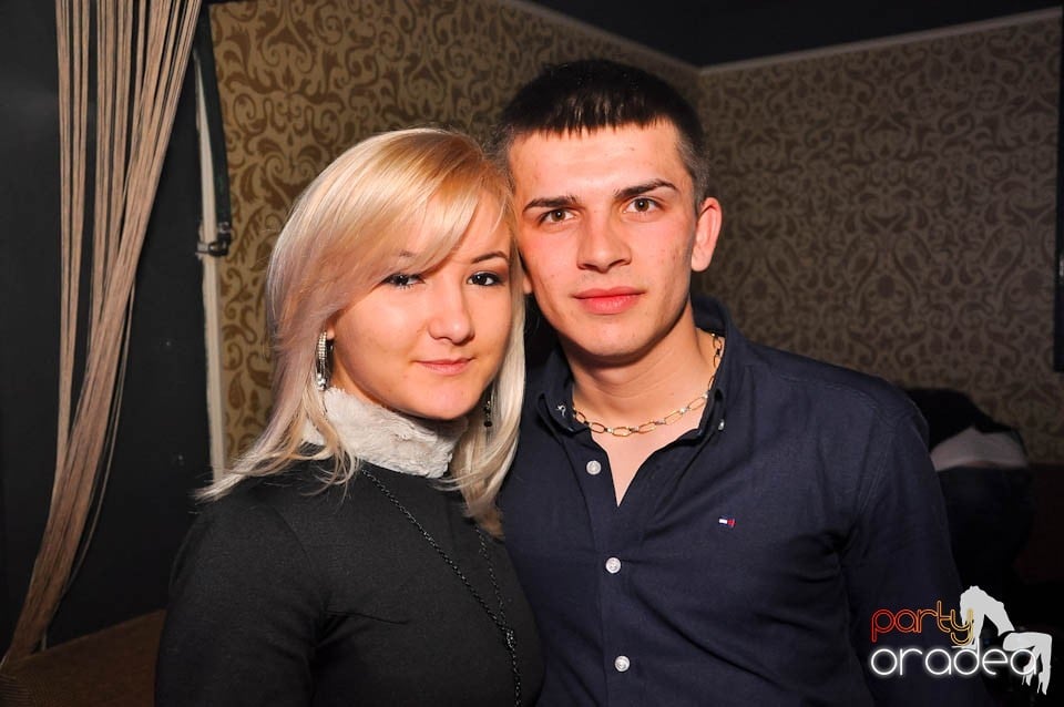 Vineri noaptea în Club Life, 