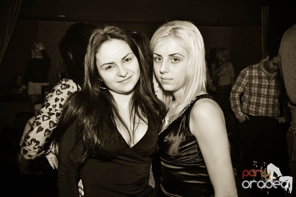 Vineri noaptea în Club Life, 