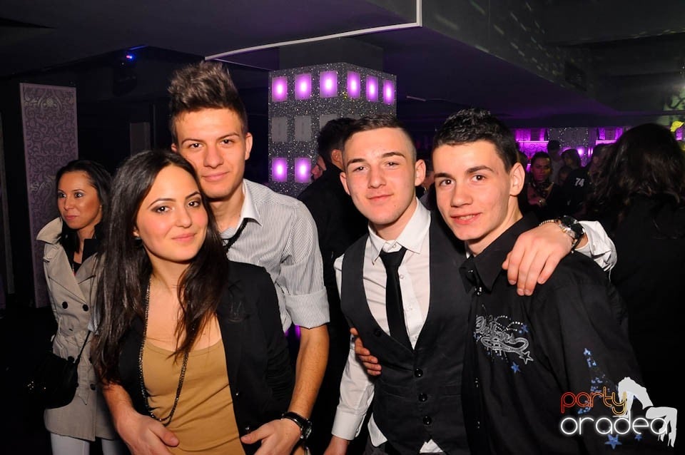 Vineri noaptea în Club Life, 