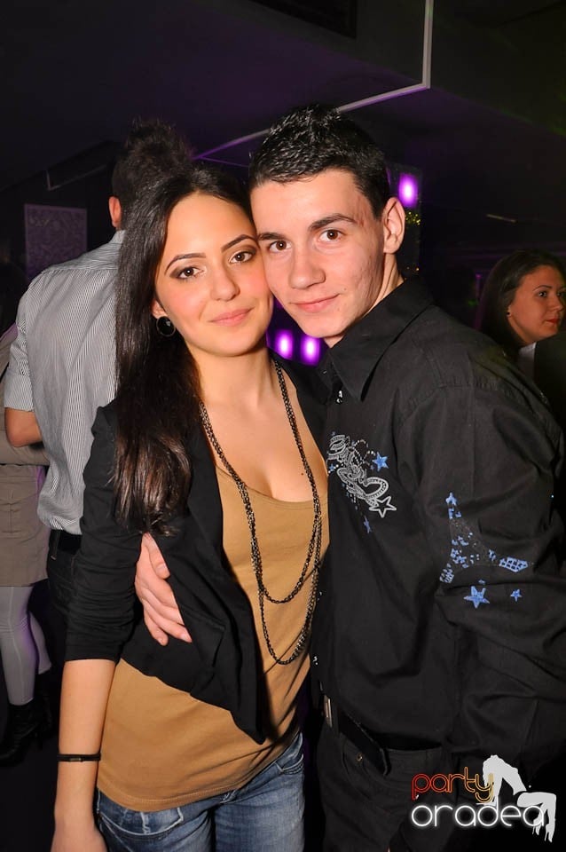 Vineri noaptea în Club Life, 