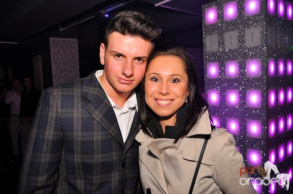 Vineri noaptea în Club Life, 