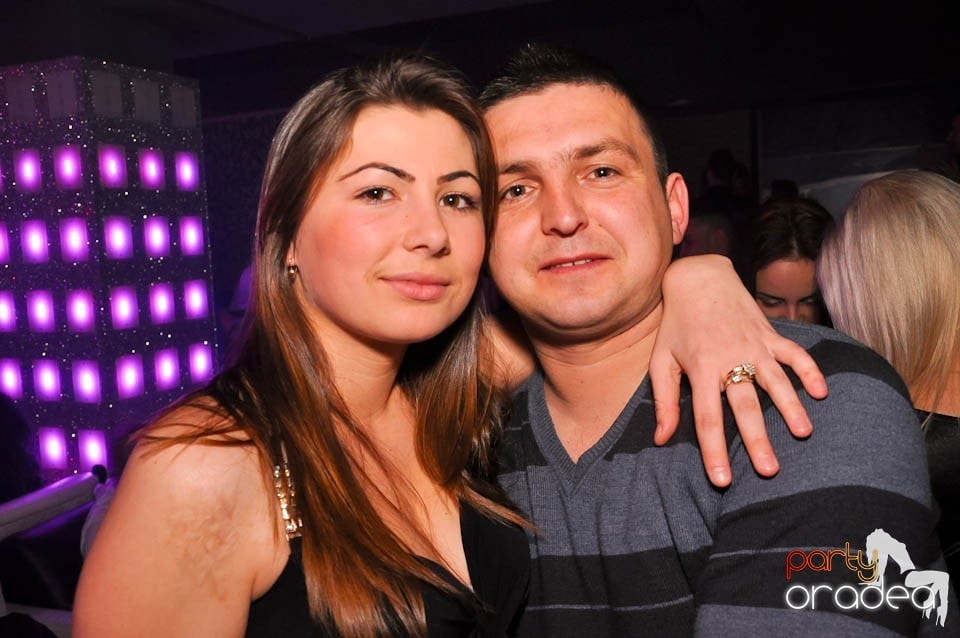 Vineri noaptea în Club Life, 