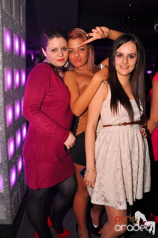 Vineri noaptea în Club Life, 