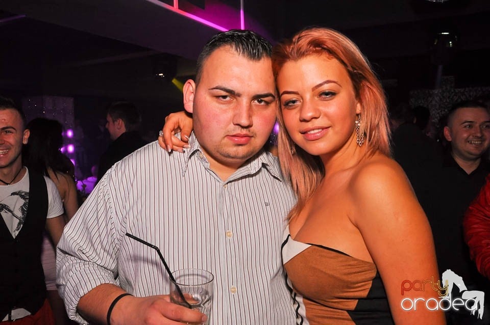 Vineri noaptea în Club Life, 