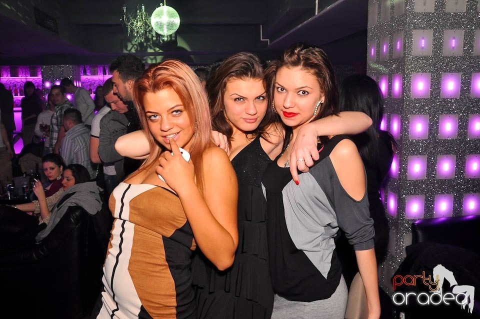 Vineri noaptea în Club Life, 