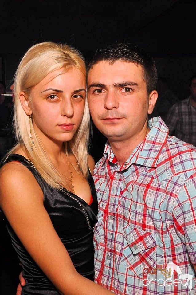 Vineri noaptea în Club Life, 