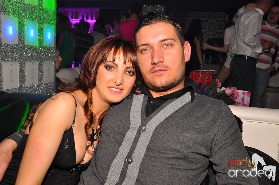 Vineri noaptea în Club Life, 