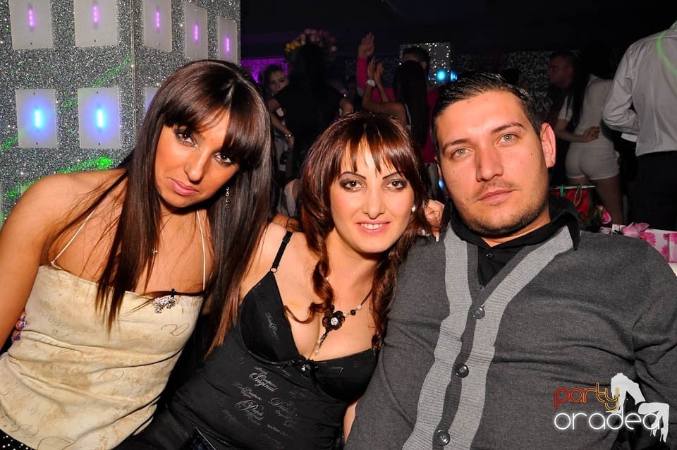 Vineri noaptea în Club Life, 