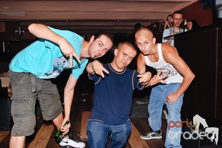 Vineri noaptea în Club Seven, 