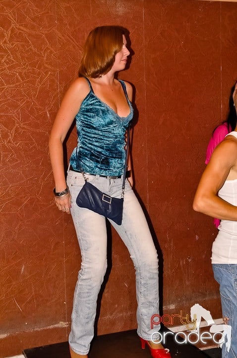 Vineri noaptea în Club Seven, 