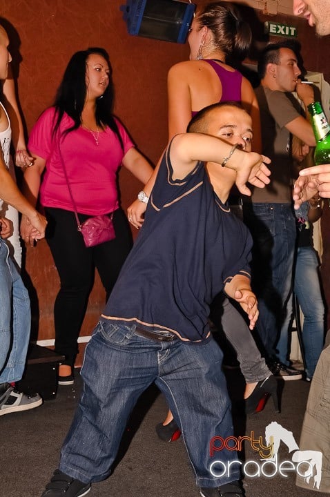 Vineri noaptea în Club Seven, 