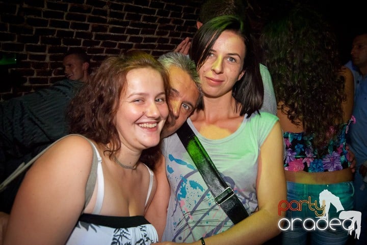 Vineri noaptea în Escape, 