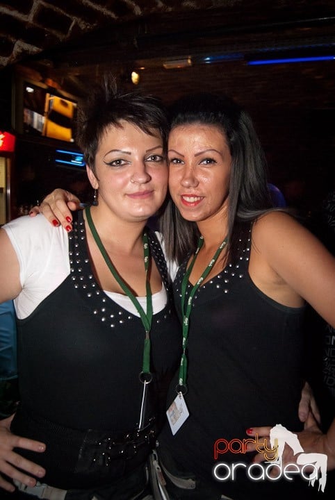 Vineri noaptea în Escape, 