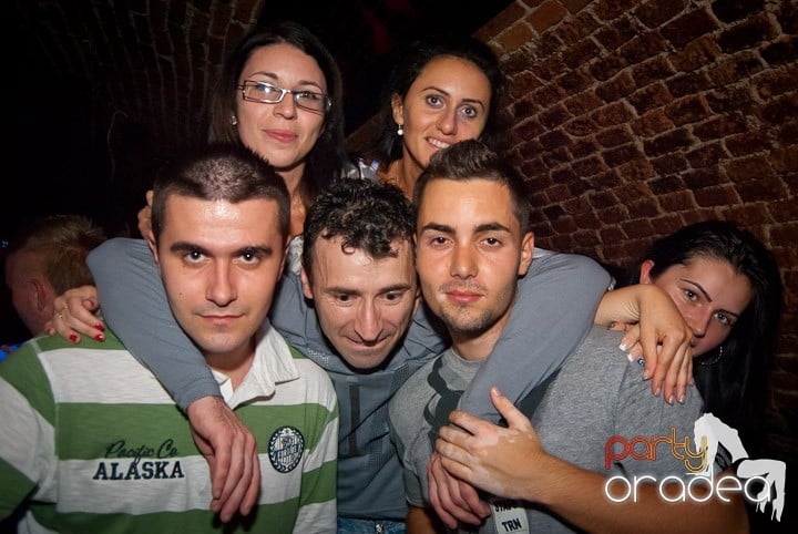 Vineri noaptea în Escape, 