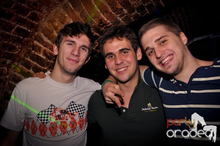 Vineri noaptea în Escape, 