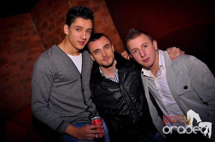 Vineri noaptea în Escape, 