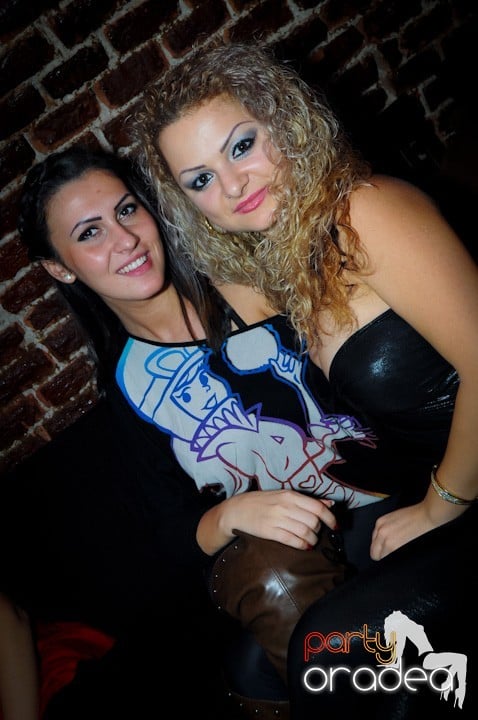 Vineri noaptea în Escape, 