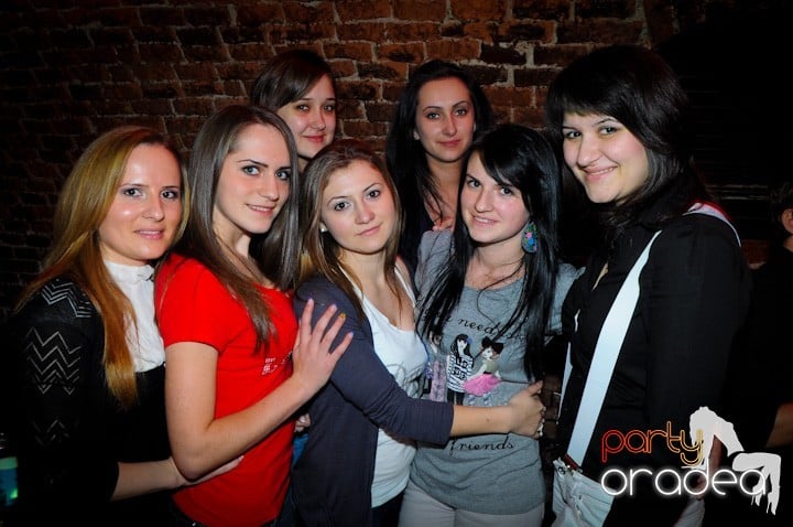 Vineri noaptea în Escape, 