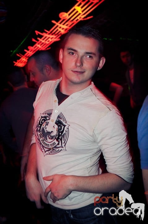 Vineri noaptea în Escape, 