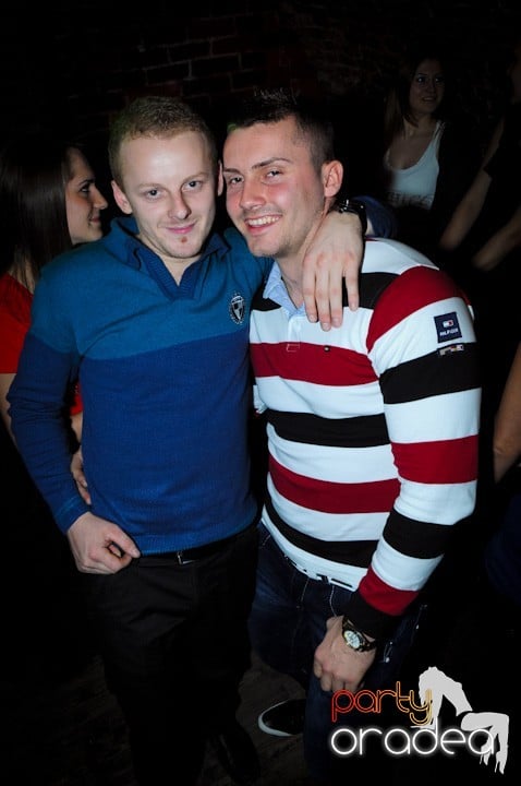 Vineri noaptea în Escape, 