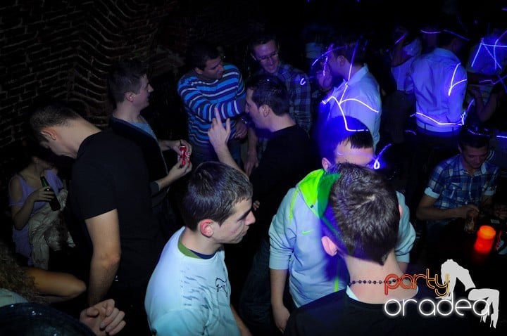 Vineri noaptea în Escape, 