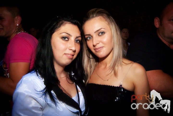 Vineri noaptea în Escape, 