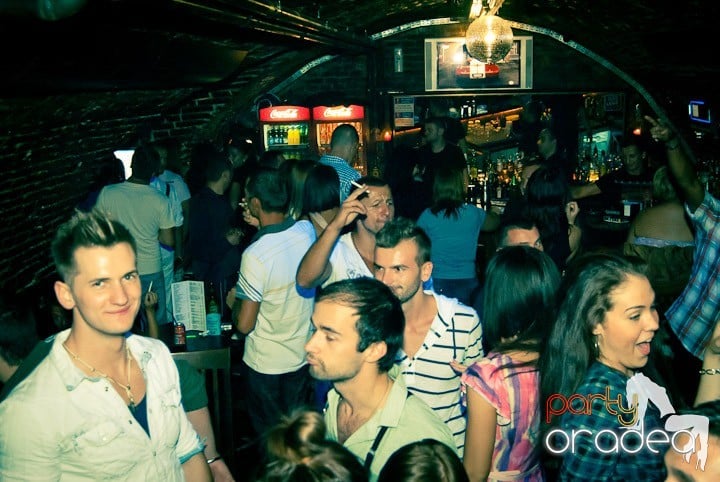 Vineri noaptea în Escape, 