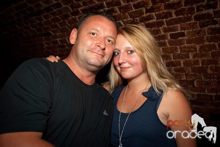 Vineri noaptea în Escape, 