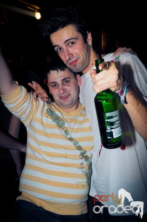 Vineri noaptea în Escape, 