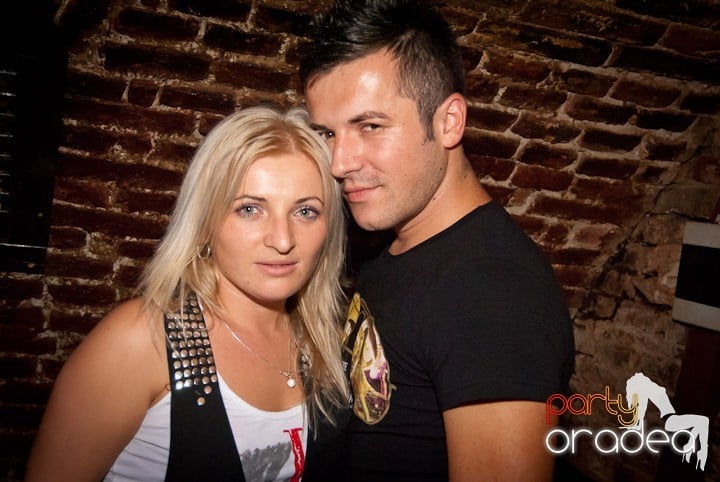 Vineri noaptea în Escape, 