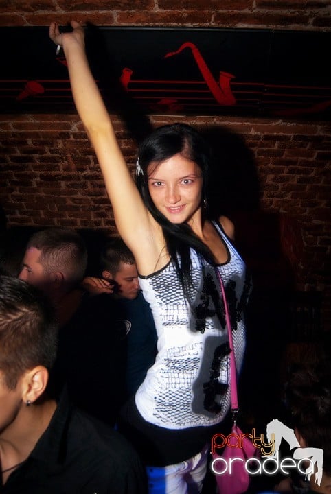 Vineri noaptea în Escape, 