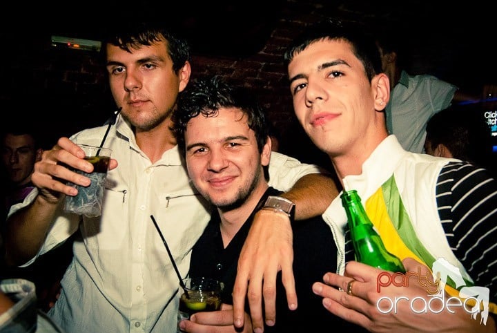 Vineri noaptea în Escape, 