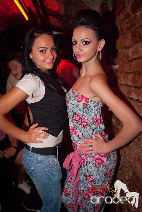 Vineri noaptea în Escape, 