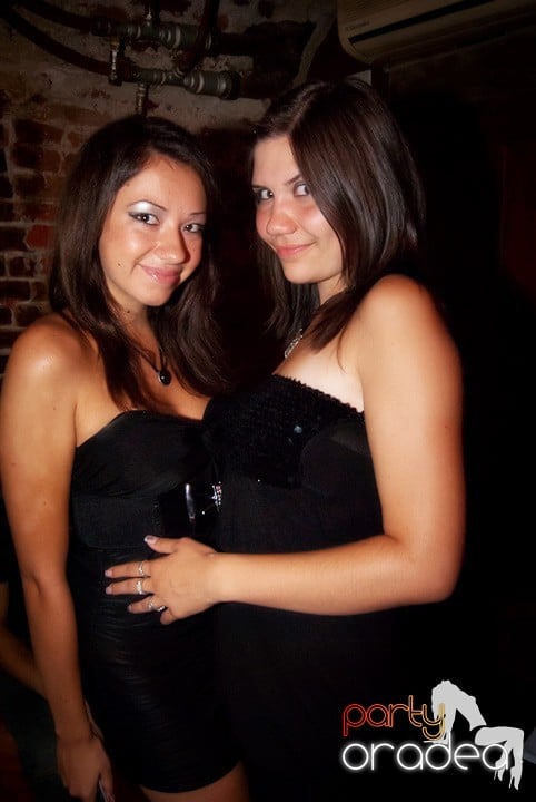 Vineri noaptea în Escape, 