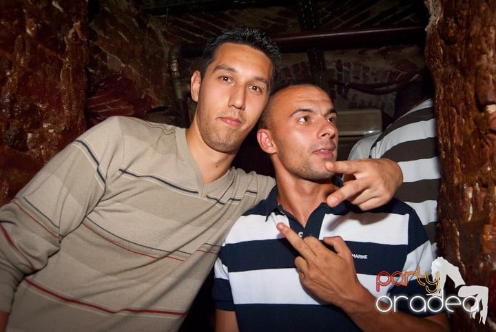 Vineri noaptea în Escape, 